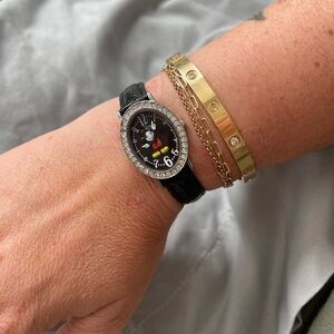 Disney Parks Mickey Mouse Womens Wrist Watch 24mm Oval Crystals Black Silver